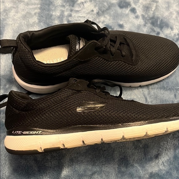 Skechers Men's Black and White Sneakers - Picture 1 of 9